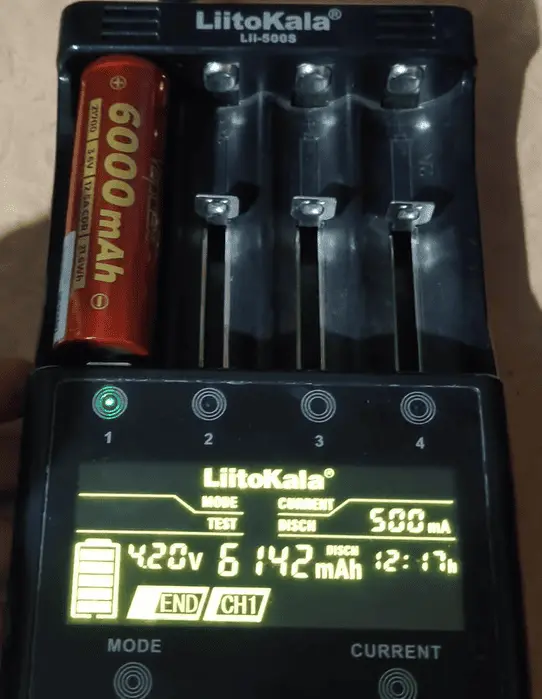 Тест акумулятора Vapcell 6000 мАч — відхилення від норми +2.4%